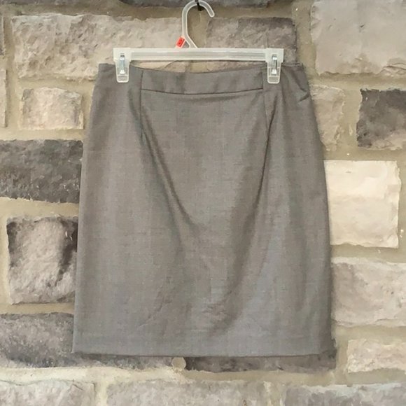 Grey wool skirt - Picture 2 of 4